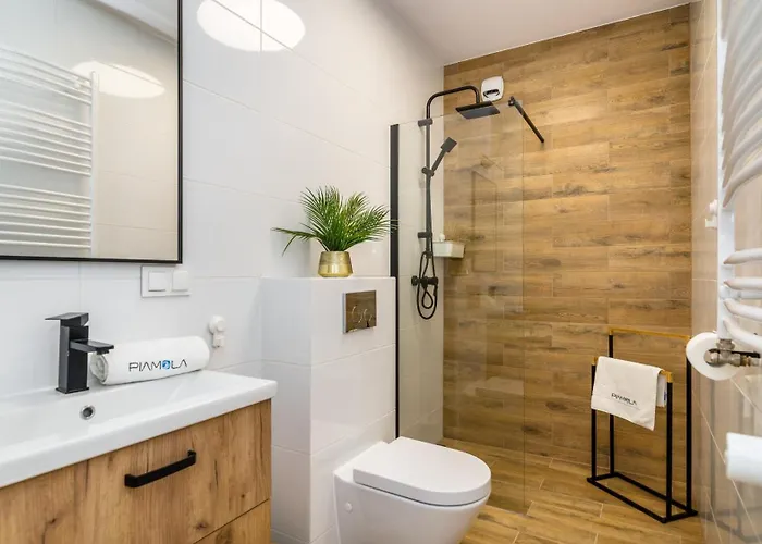 Trimare Piamola, Z Basenem I Bilardem, Bezplatne Solarium アパート